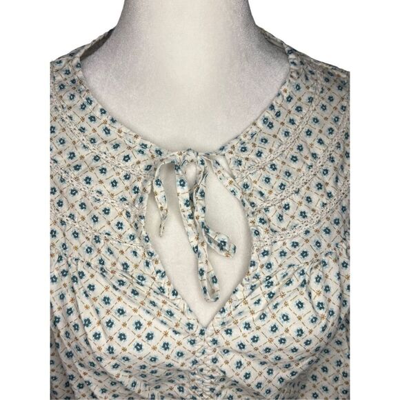 SOLD🚫 Universal Thread Long Sleeve Floral Top - Women’s XS - Picture 4 of 10